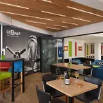 Hotell Roissy 4*