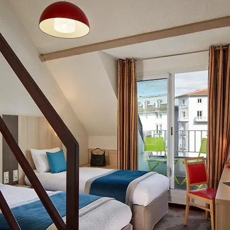 Roissy Hotel 4*