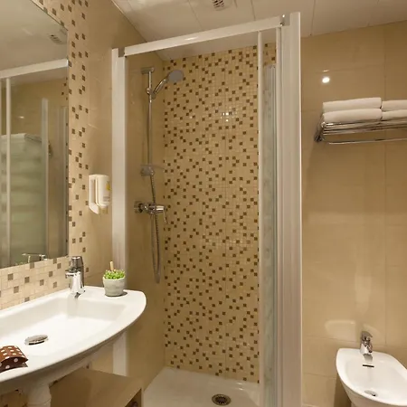 Roissy Hotel 4*