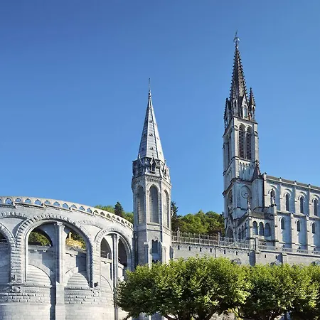 Roissy Lourdes