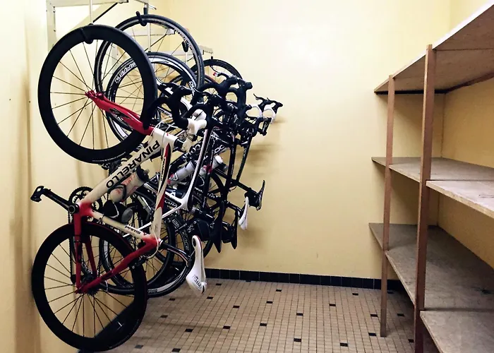 オテル ロワシー 4*